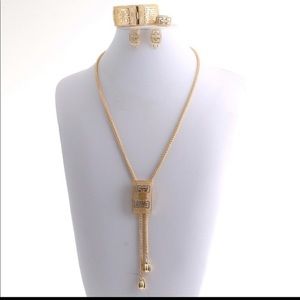 New 18K Gold Plated Necklace Set NWT